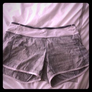 Lululemon size 6 gray and white shorts